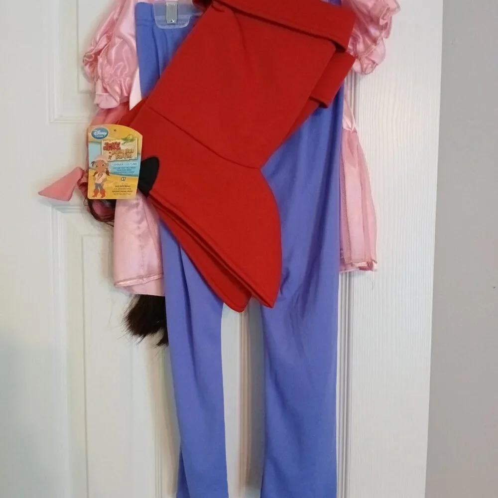 NWT ~Disney Store Izzy from Jake and The Neverland Pirate Costume size Girls 4T